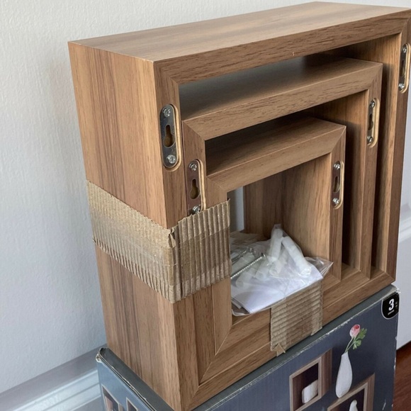 Wall Cube Set / Floating Wall Shelf Cubes - 3 Piece - Picture 9 of 10